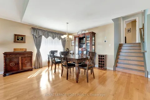 542 Jerseyville Road, Hamilton, ON L9G 3L5