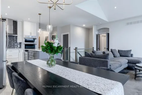 98 CARRICK Trail, Welland, ON L3B 0E8