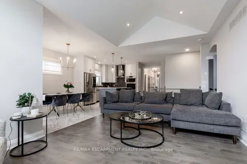 98 CARRICK Trail, Welland, ON L3B 0E8