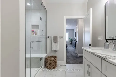 98 CARRICK Trail, Welland, ON L3B 0E8
