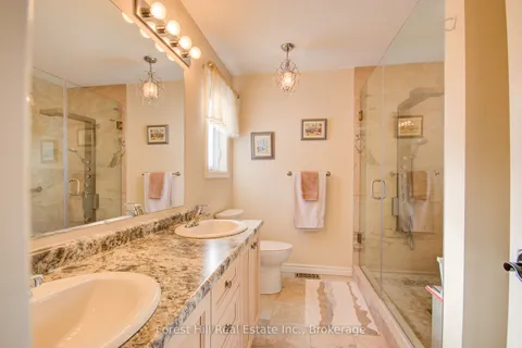 144 Pineridge Gate, Gravenhurst, ON P1P 1Z1