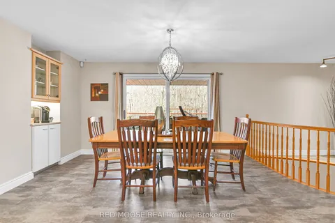 9859 Russell Road, ON K4B 1R8