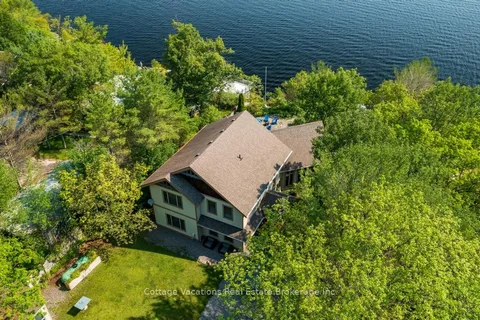 1016 Lawland Heights Road, Gravenhurst, ON P1P 1R2