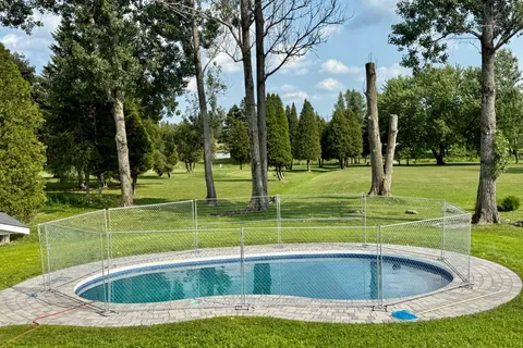 910 Tollgate Road, ON K6H 5R6