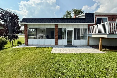 910 Tollgate Road, ON K6H 5R6