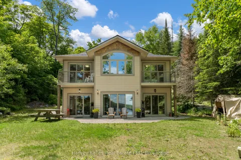 1161 SANDWOOD Road, Muskoka Lakes, ON P0B 1M0