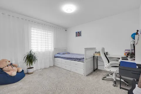 2074 Saddlerock Avenue, London North, ON N6G 3W3
