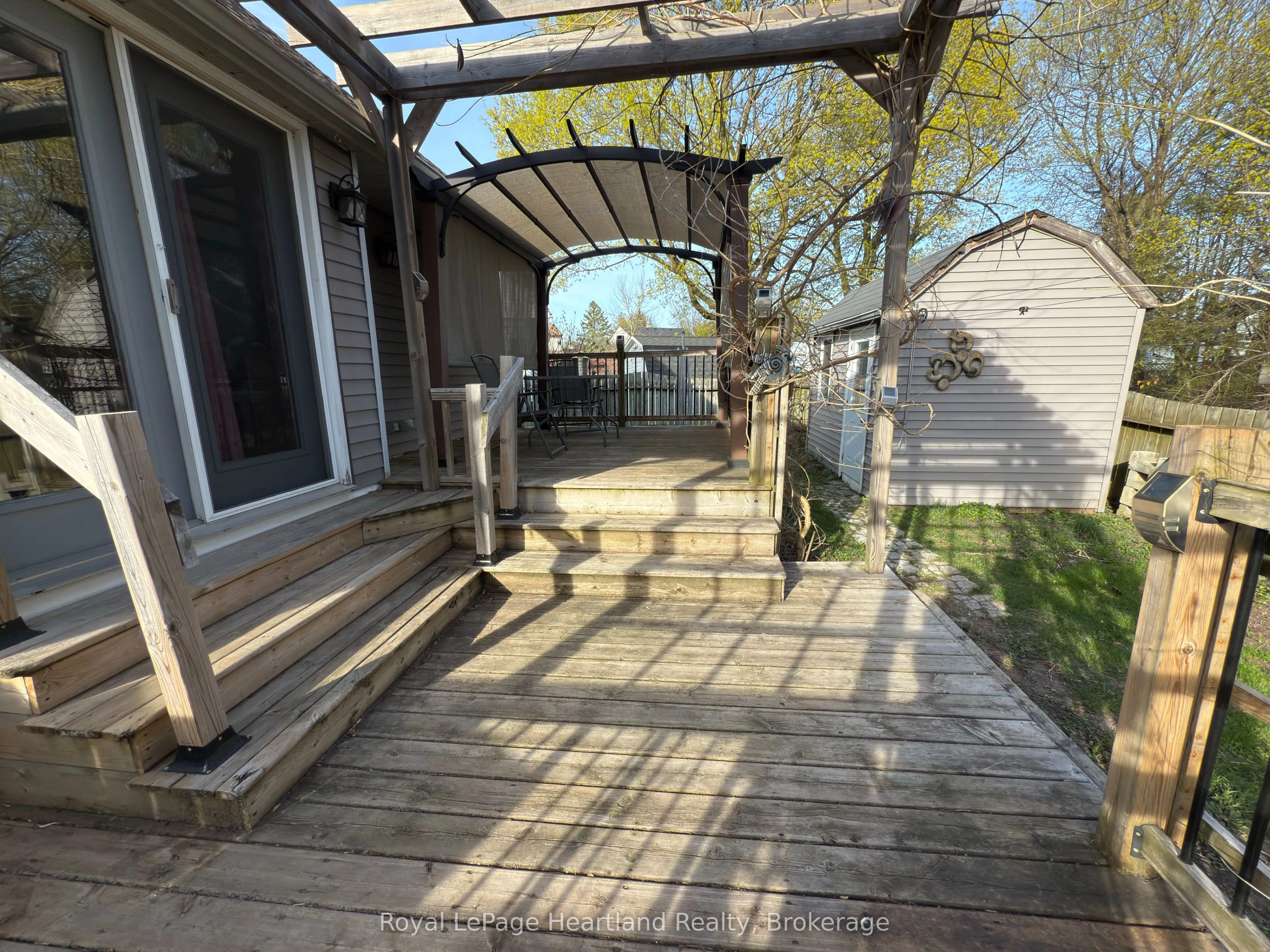 32 Regina Road, Huron East, ON N0M 1L0