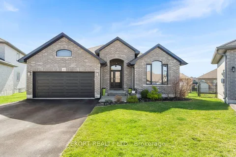 64 Farmington Crescent, Belleville, ON K8N 0J8