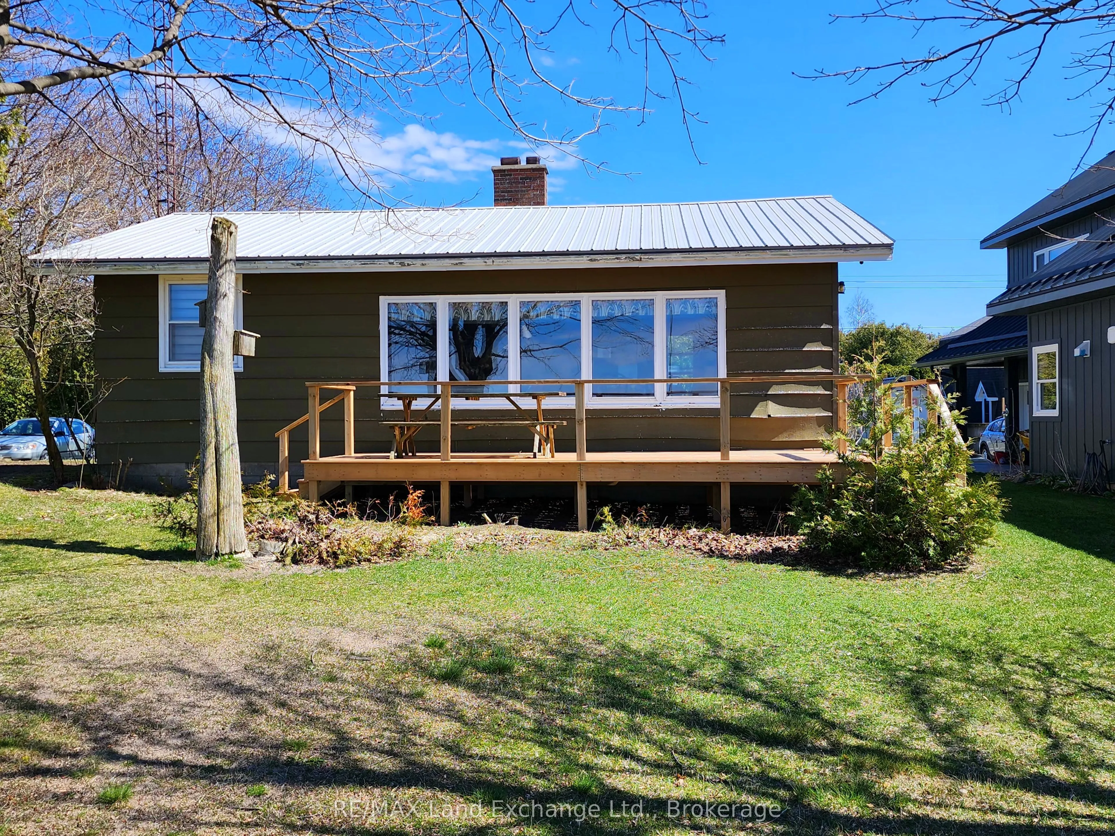 805 Leonard Court, Huron-Kinloss, ON N2Z 2X3