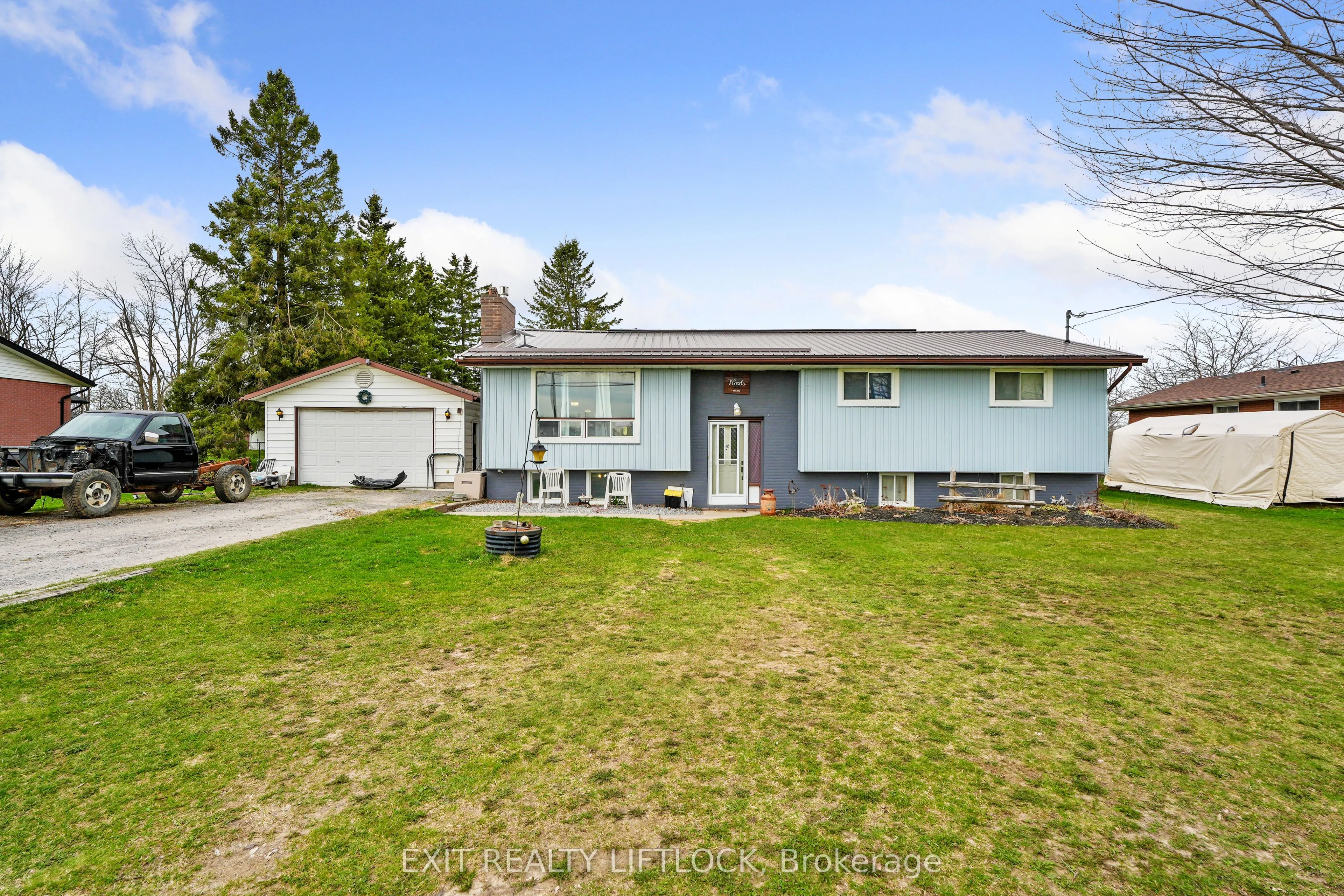 1688 Tara Road, Selwyn, ON K9J 6X2