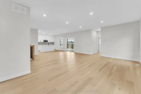 93 TOWER Drive, North Bay, ON P1C 0A4