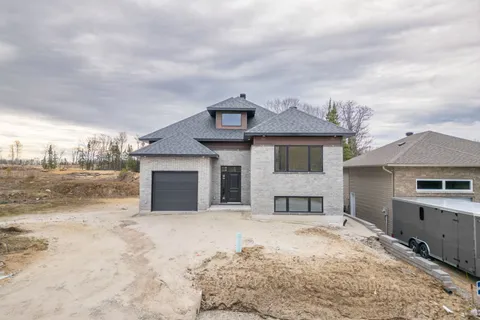 93 TOWER Drive, North Bay, ON P1C 0A4