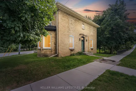 41 BROADWAY Street, Lambton Shores, ON N0N 1J0