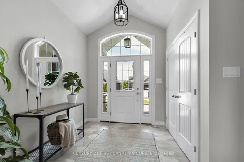 114 Old Field Lane, Central Elgin, ON N5L 0A9