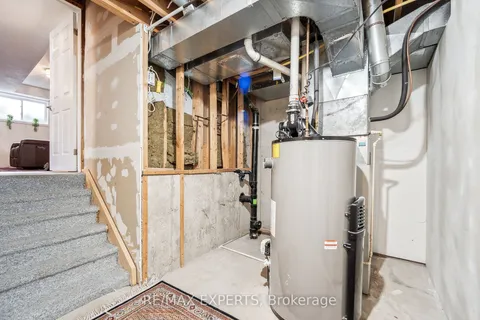 38 Folkstone Court, London East, ON N5V 4Y3