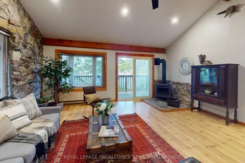 915 Woodridge Lane, Leeds and the Thousand Islands, ON K0E 1B0