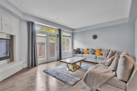 140 OAK PARK Drive, Waterloo, ON N2K 0B3