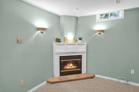 5129 Crimson King Way, Lincoln, ON L3J 0J2