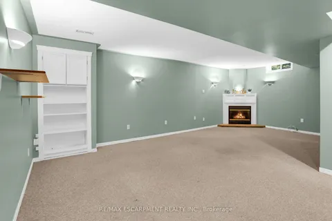 5129 Crimson King Way, Lincoln, ON L3J 0J2