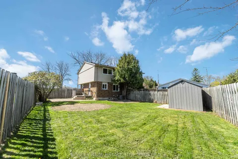 2 CRESCENTWOOD Drive, ON L2N 4K8