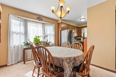 20 Brackencrest Road, St. Catharines, ON L2P 3K8