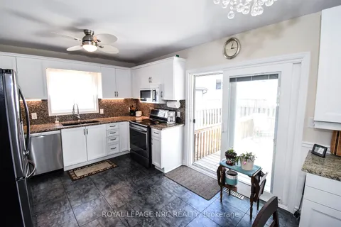 330 Autumn Crescent, Welland, ON L3C 7K1