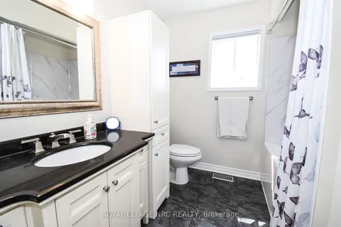 330 Autumn Crescent, Welland, ON L3C 7K1