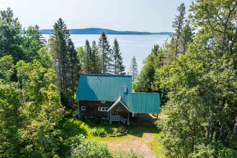 1 & 5 Barrie Street, Sundridge, ON P0A 1Z0