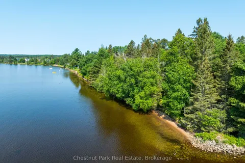 1 & 5 Barrie Street, Sundridge, ON P0A 1Z0