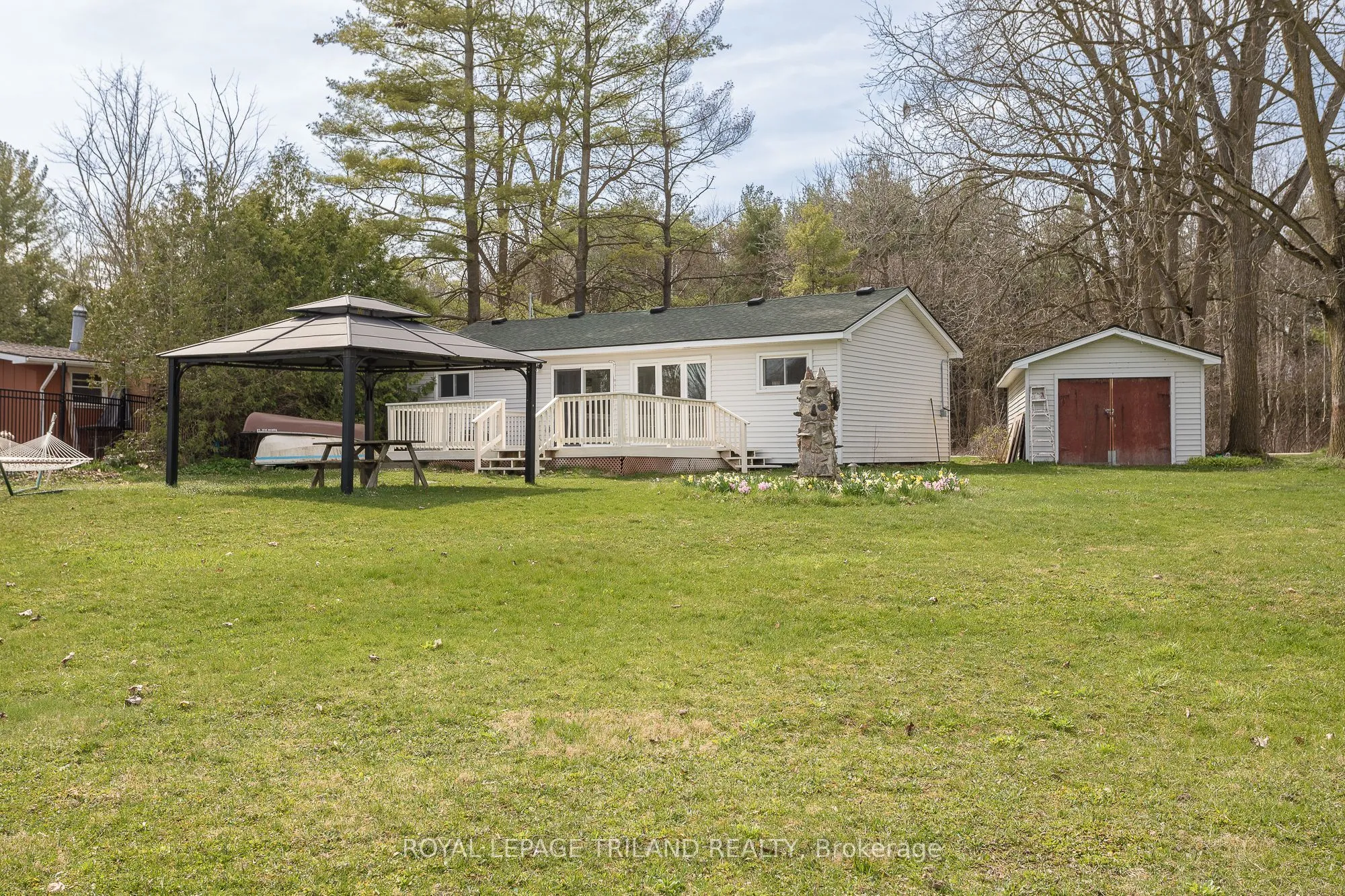 20927 Lakeside Drive, Thames Centre, ON N0L 2P0