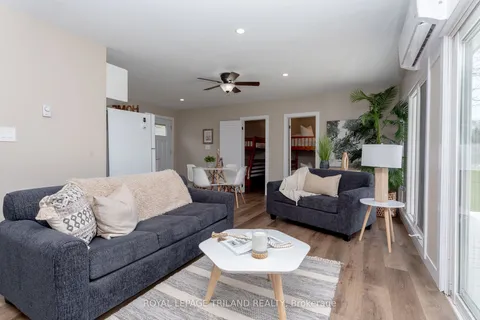 20927 Lakeside Drive, Thames Centre, ON N0L 2P0