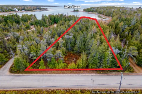 660 Dorcas Bay Road, Northern Bruce Peninsula, ON N0H 2R0