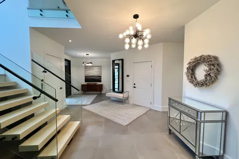23 South Church Street, Belleville, ON K8N 0C3