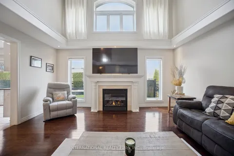 108 Great Oak Trail, Hamilton, ON L0R 1C0