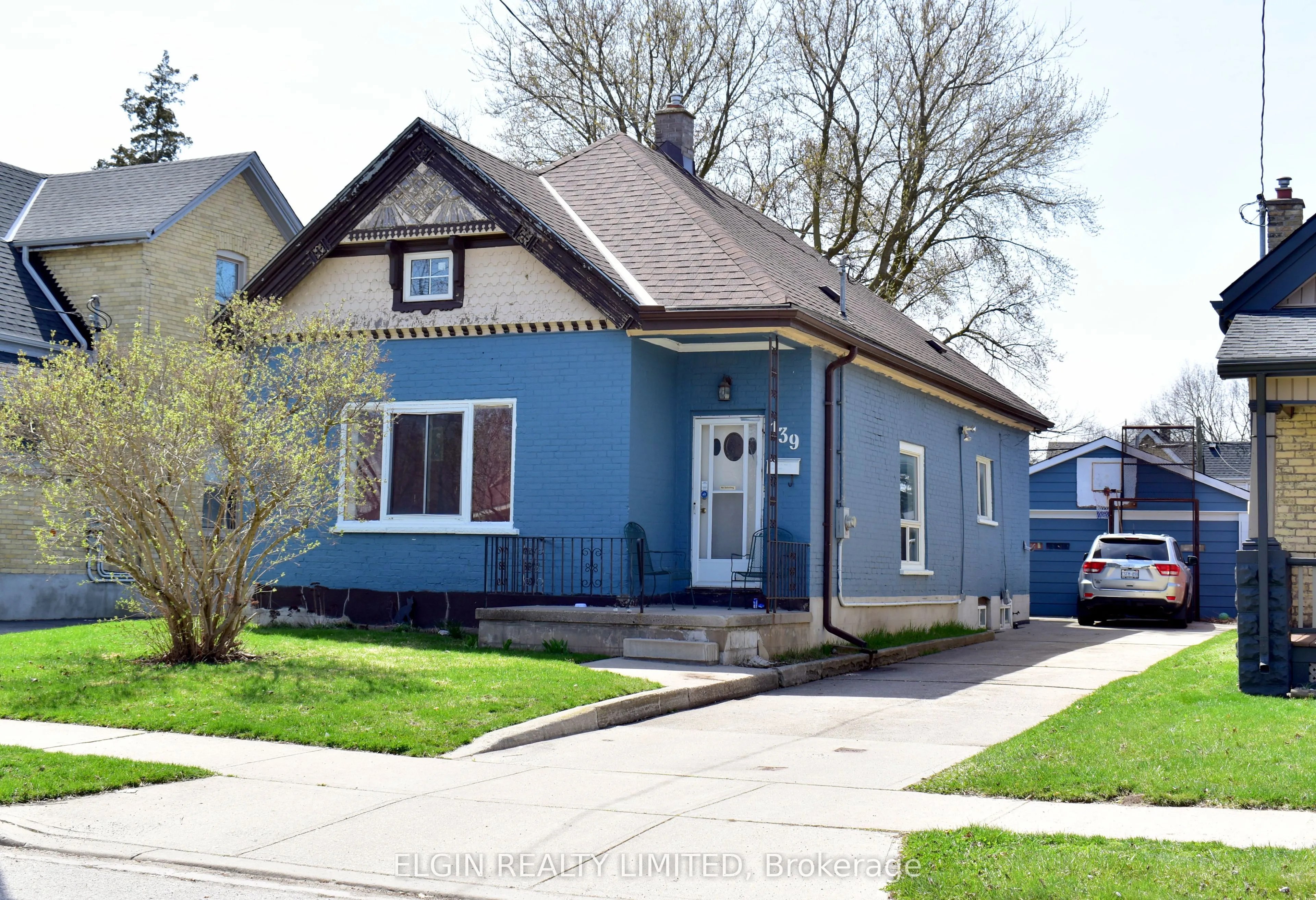 139 Mamelon Street, London East, ON N5Z 1Y2