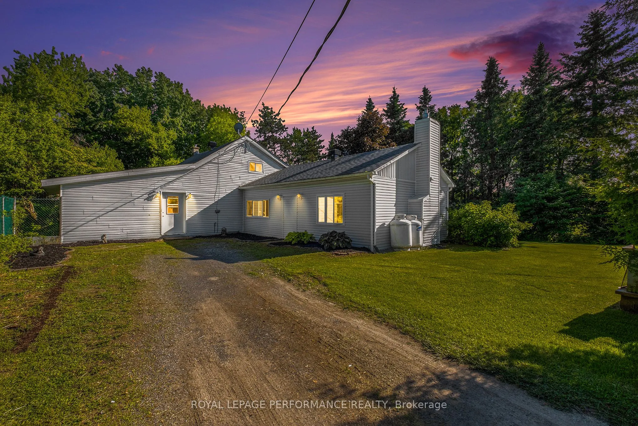 3383 CHAMPLAIN Street, Clarence-Rockland, ON K0A 1E0