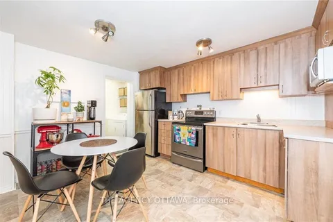 223 Carruthers Avenue, West Centre Town, ON K1Y 1N8