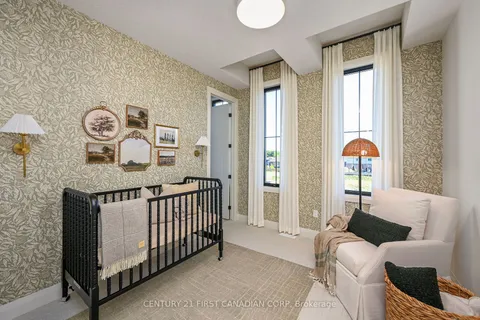 240 FOXBOROUGH Place, Thames Centre, ON N0M 2P0