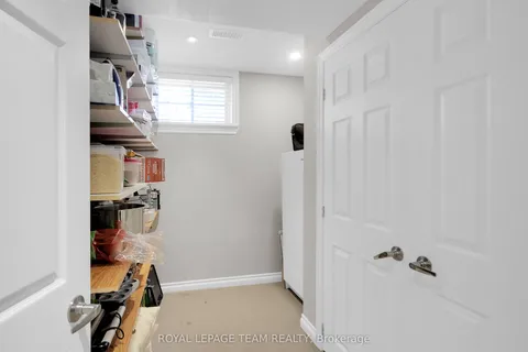 167 Abbeyhill Drive, Kanata, ON K2L 2E9