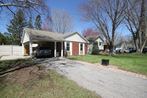 167 Abbeyhill Drive, Kanata, ON K2L 2E9
