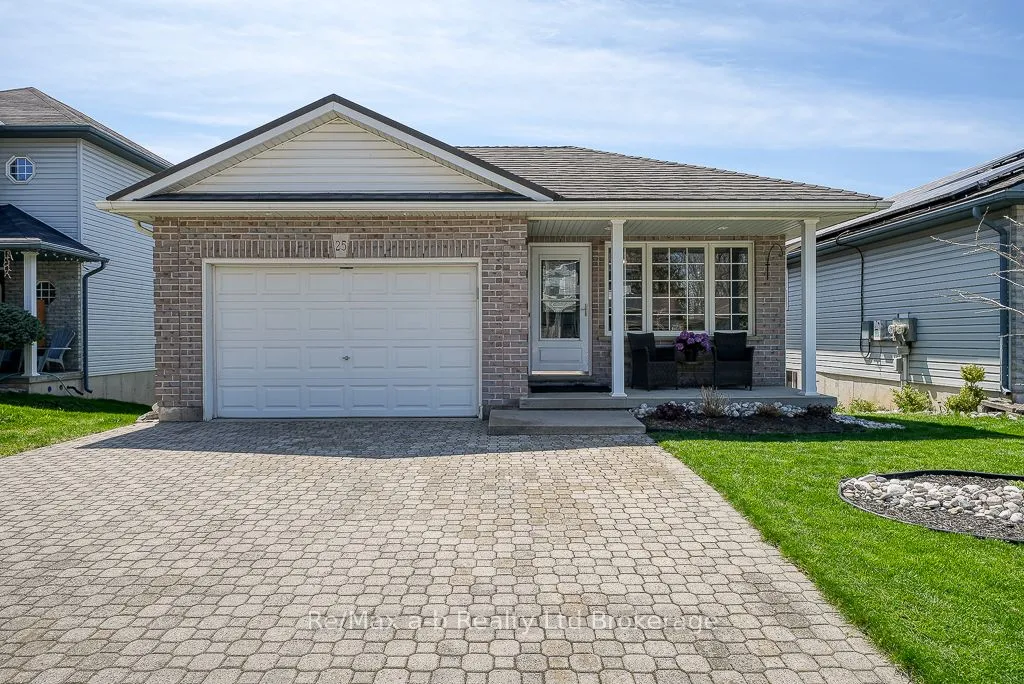 25 Rossiter Road, Ingersoll, ON N5C 4C9