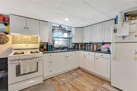 584 Colborne Street, Brantford, ON N3S 3P6