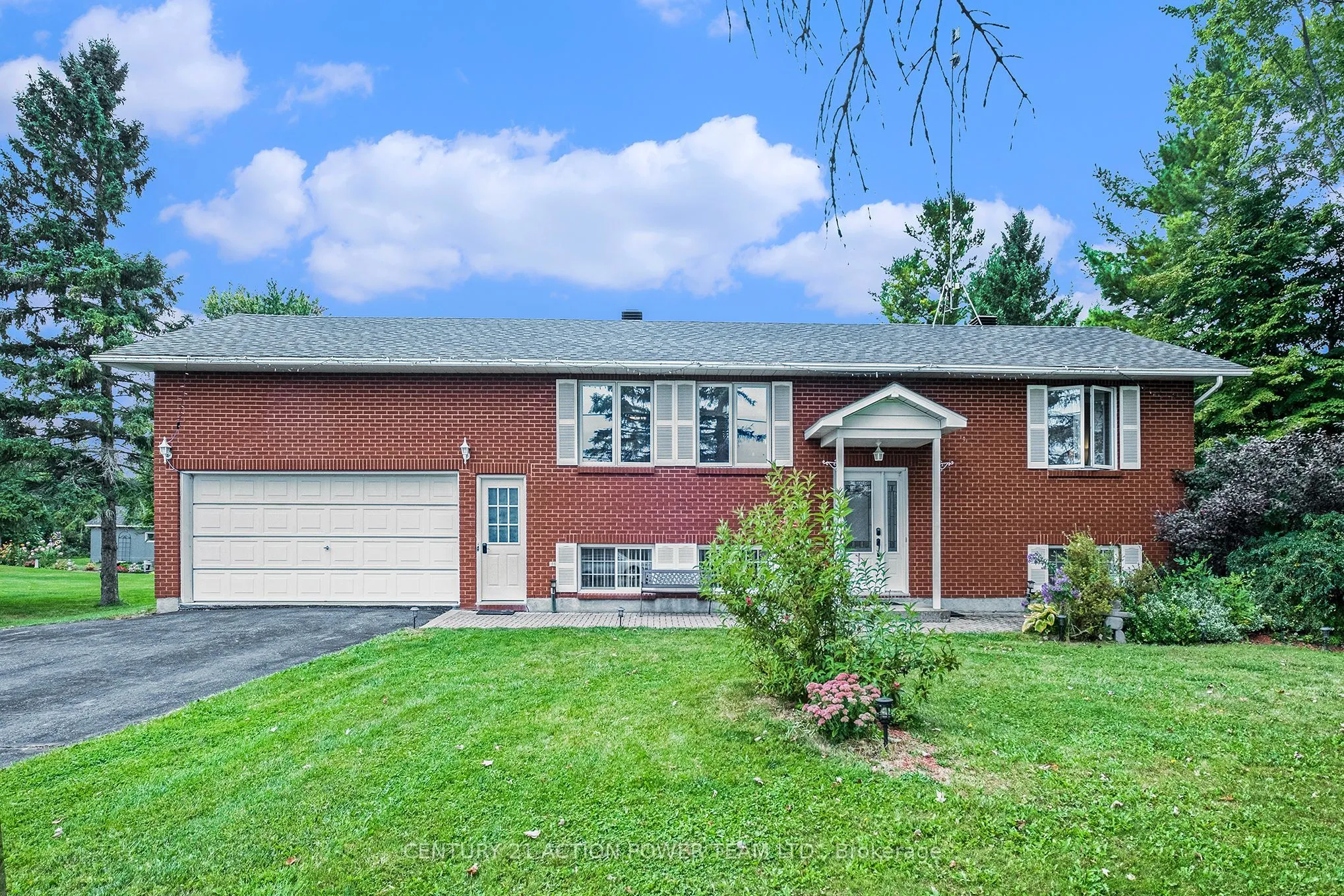 13065 Riverside Drive, South Dundas, ON L3B 5N6