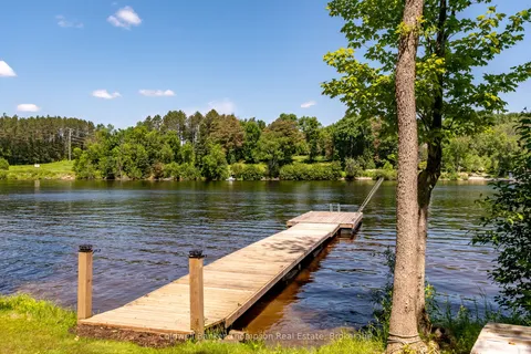 440 Bayshore Boulevard, Huntsville, ON P1H 1Z1