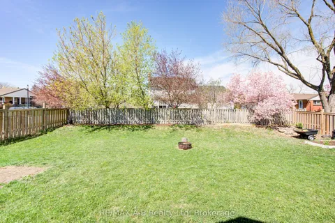 2 Diamondridge Court, ON N4X 0B3