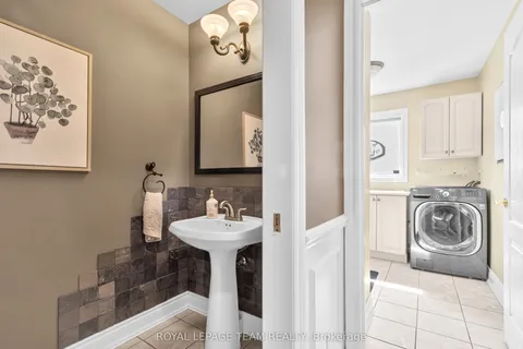 28 RENSHAW Avenue, Stittsville - Munster - Richmond, ON K2S 1G9