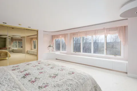 525 4th Avenue, Owen Sound, ON N4K 4V3