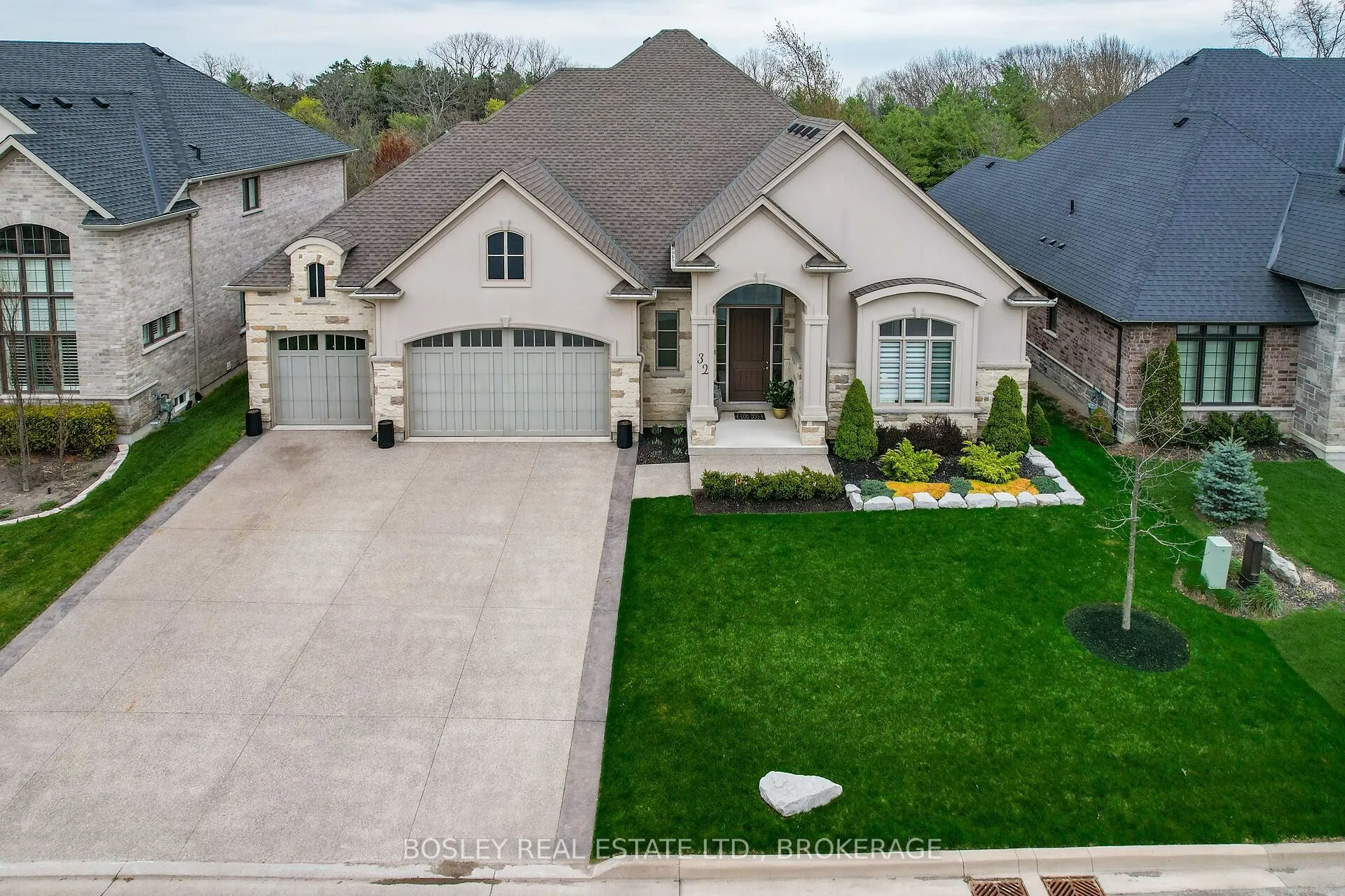 32 Philmori Boulevard, Pelham, ON L0S 1E5