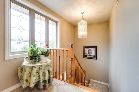 10 Grassyplain Drive, Hamilton, ON L0R 1W0